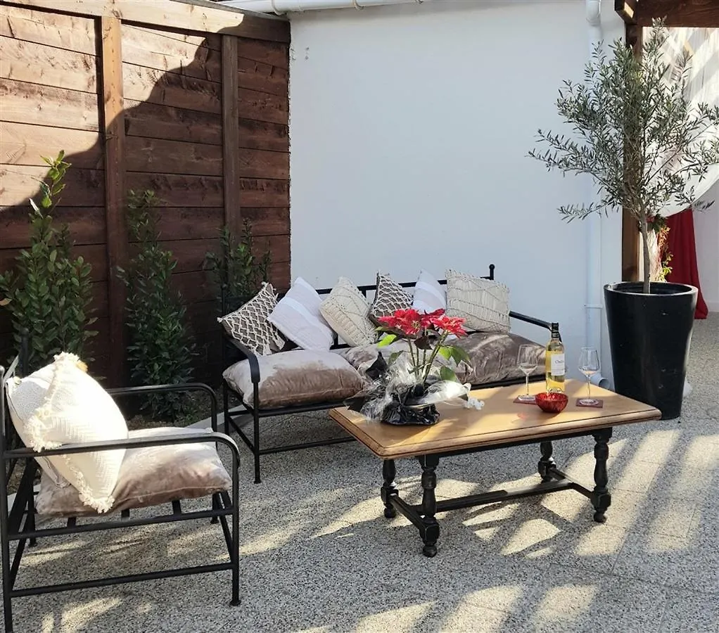 Carnoux-en-Provence Villa T3 A 10' De Cassis Spa - Jacuzzi