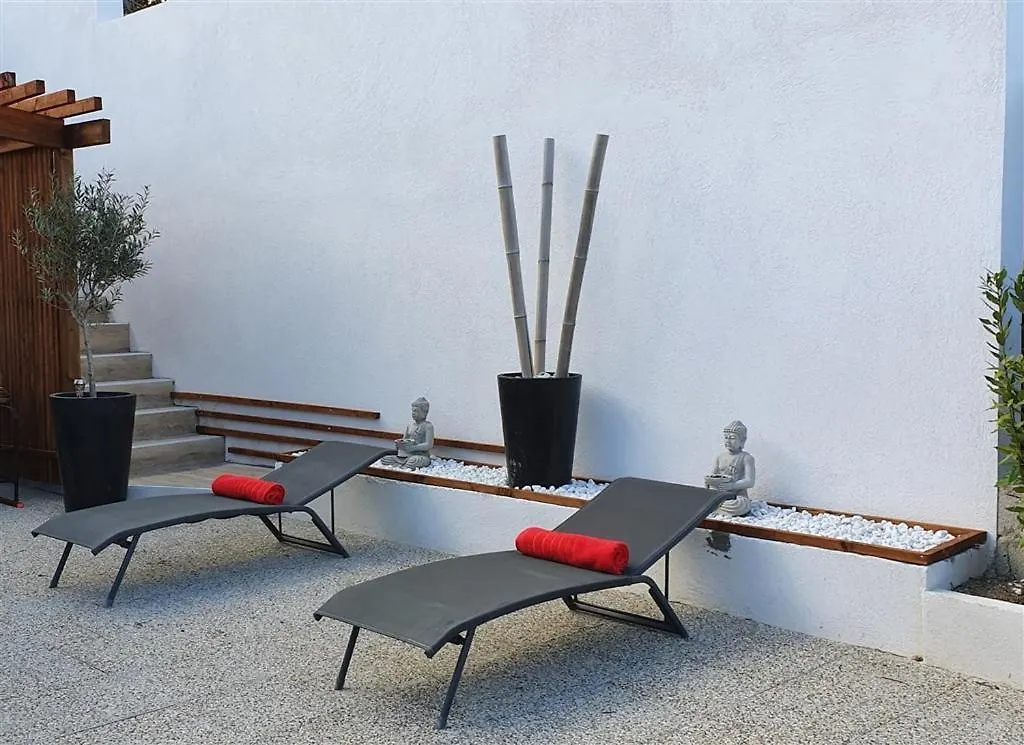 Carnoux-en-Provence Villa T3 A 10' De Cassis Spa - Jacuzzi צרפת