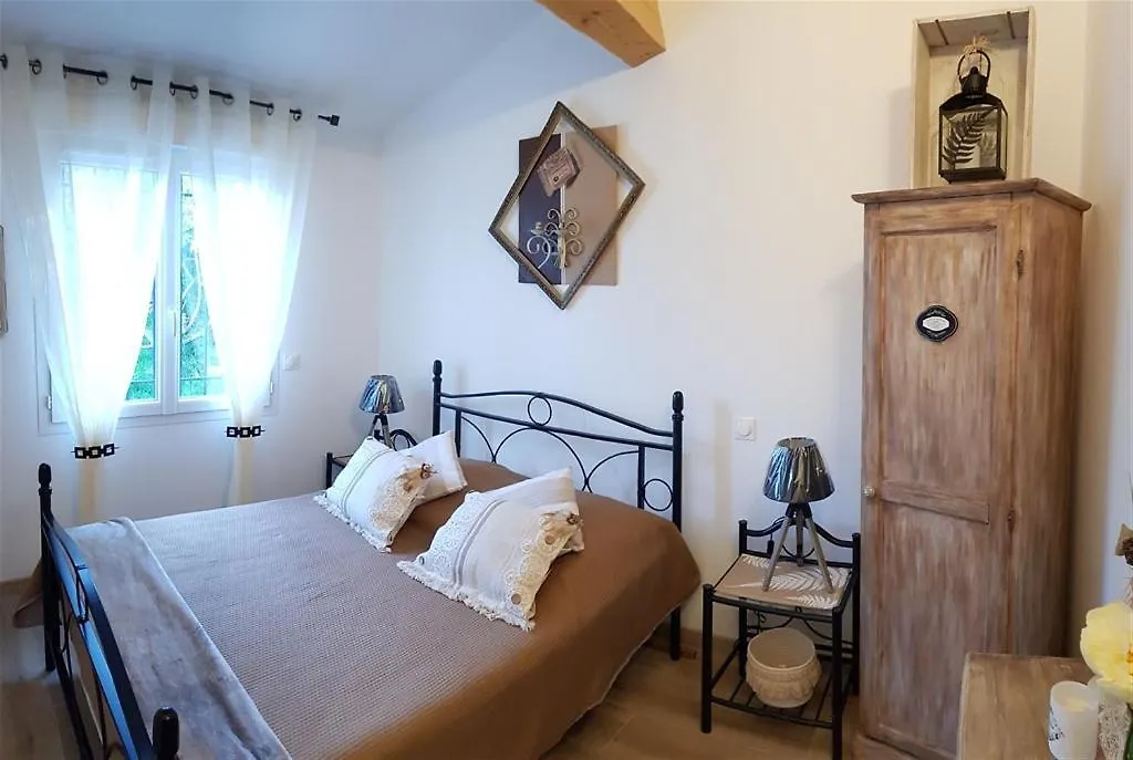 בית נופש Carnoux-en-Provence Villa T3 A 10' De Cassis Spa - Jacuzzi צרפת